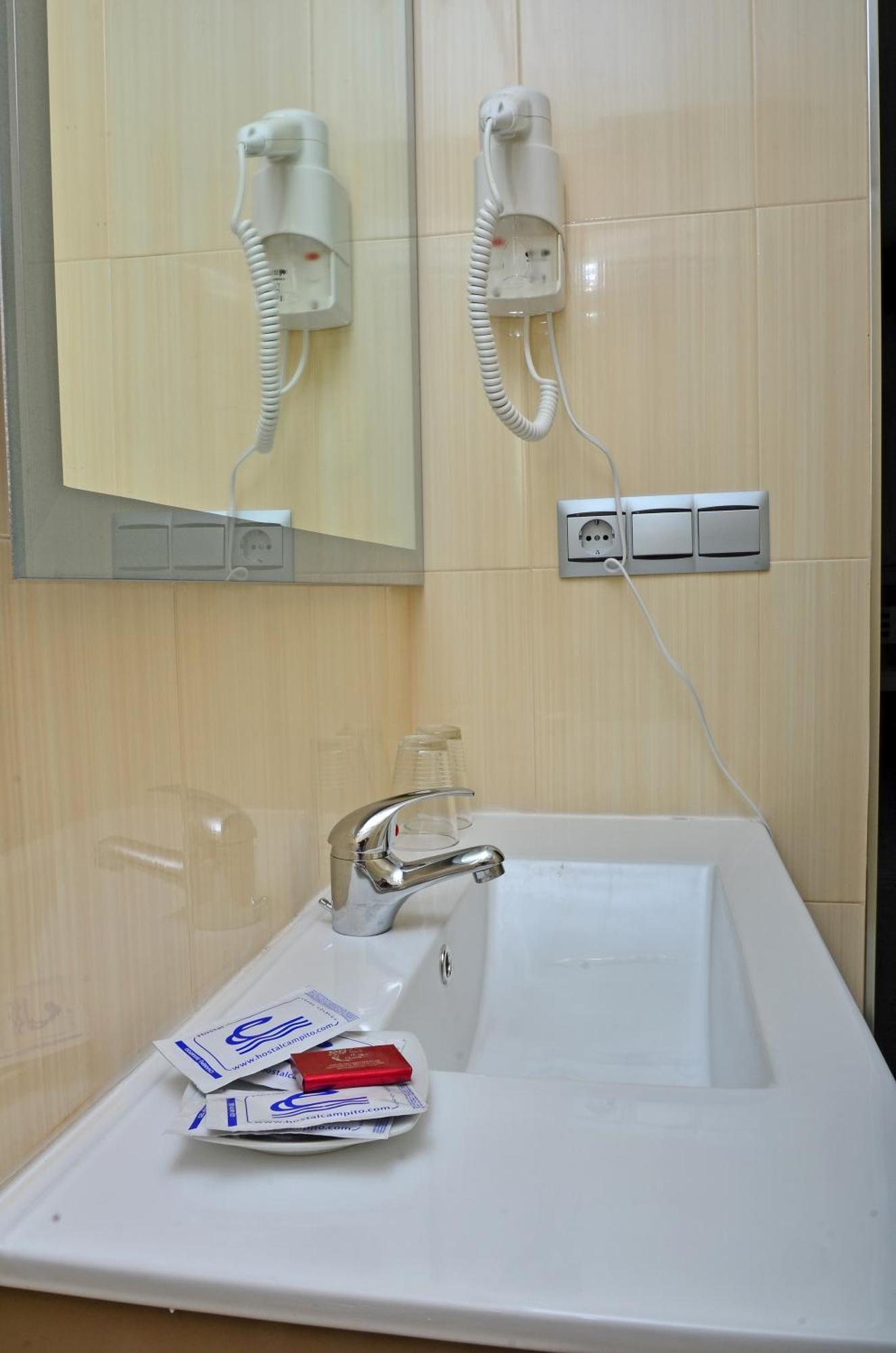 Hostal Campito Кониль-де-ла-Фронтера Номер фото